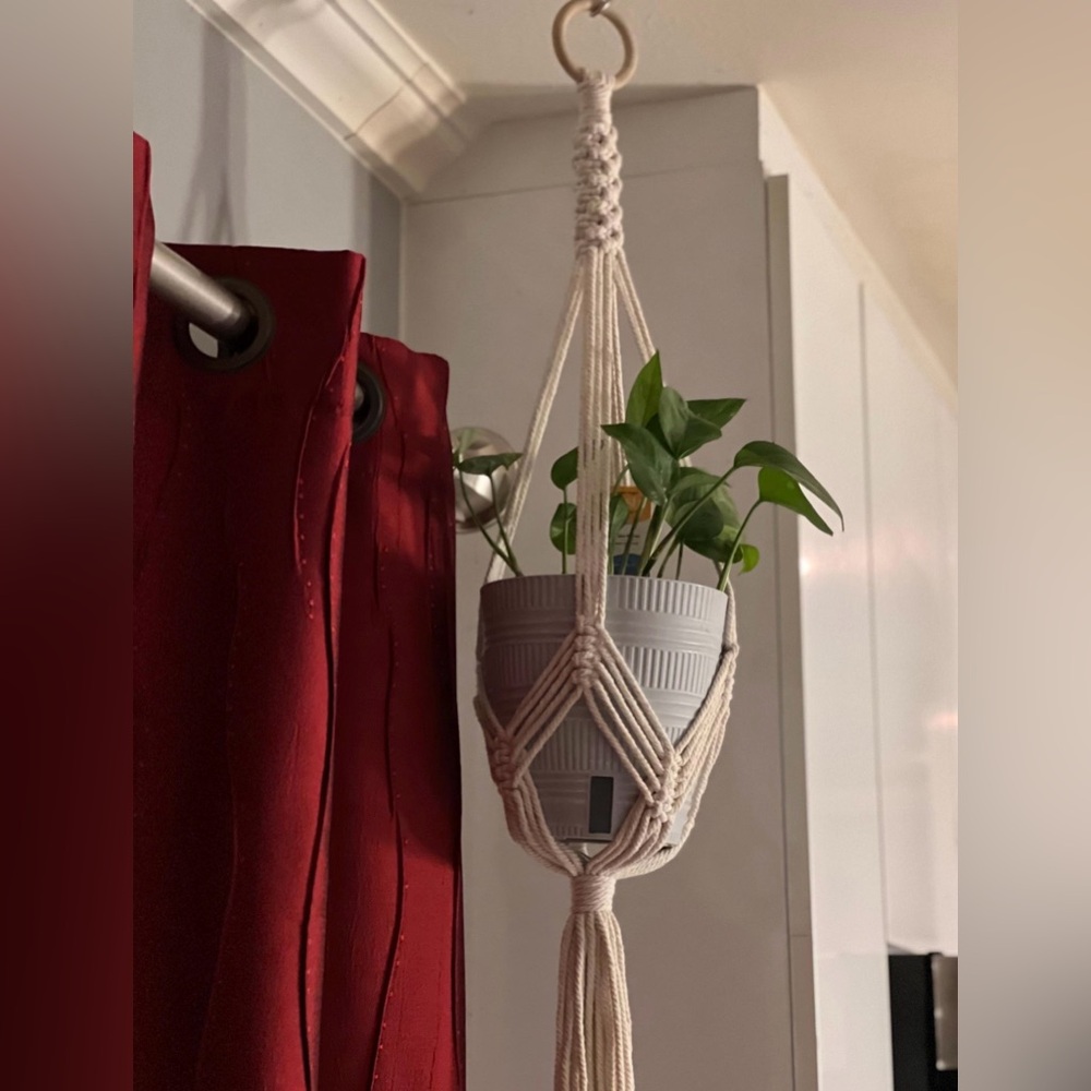 Cream Macramé plant holder